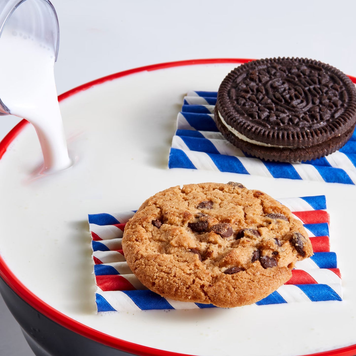 Nabisco Sweet Treats Cookie Variety Pack OREO, OREO Golden & CHIPS AHOY!, 30 Snack Packs