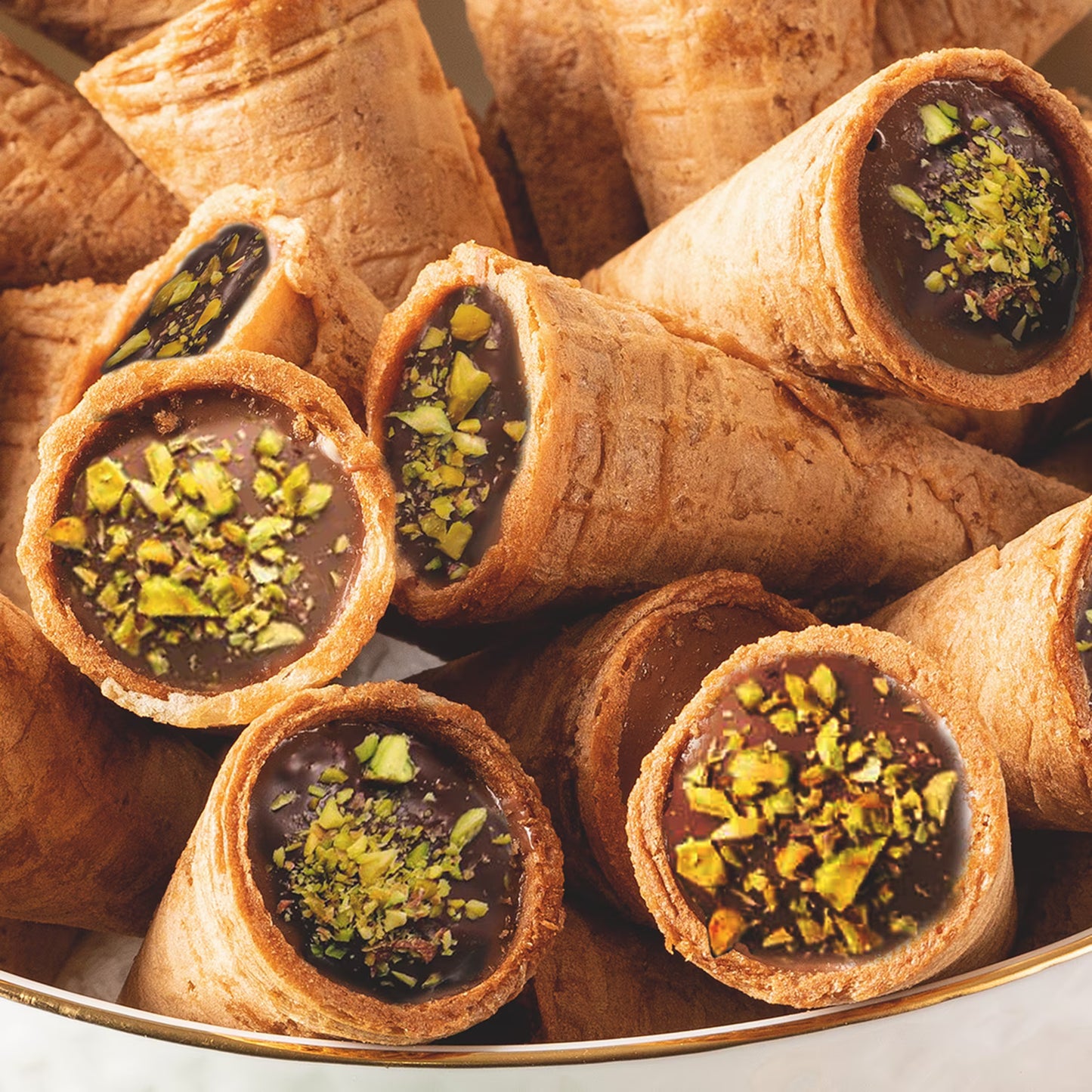 Leonessa Chocolatier Dubai Chocolate Cones, Milk Chocolate with Crispy Kataifi & Pistachio Kunafa Cream, Made with Belgian Chocolate, 4.7 oz Gable Box, 10 Count